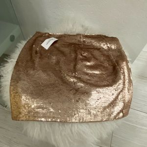 Banana Republic Gold sequence mini skirt . Perfect for the holidays